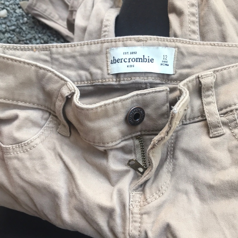 Abercrombie KIDS skinny Khaki pants